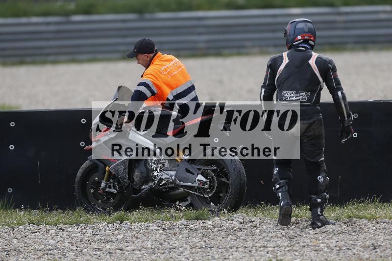 /09 19.04.2026  Caremotion get faster ADR/Gruppe gelb/34